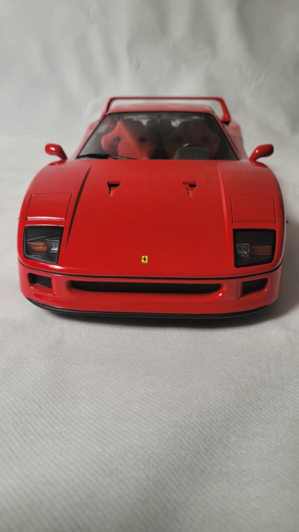 Ferrari F40 1987 - Norev 1:12 – Image 7