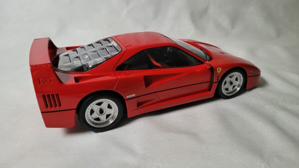 Ferrari F40 1987 - Norev 1:12 – Image 2