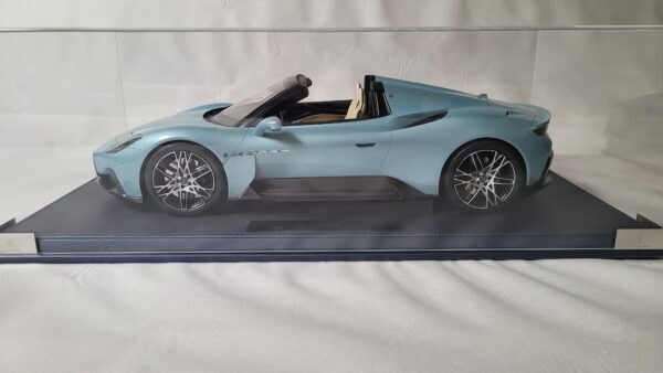 Maserati Model 1:12 - Maserati MC20 Cielo – Image 8
