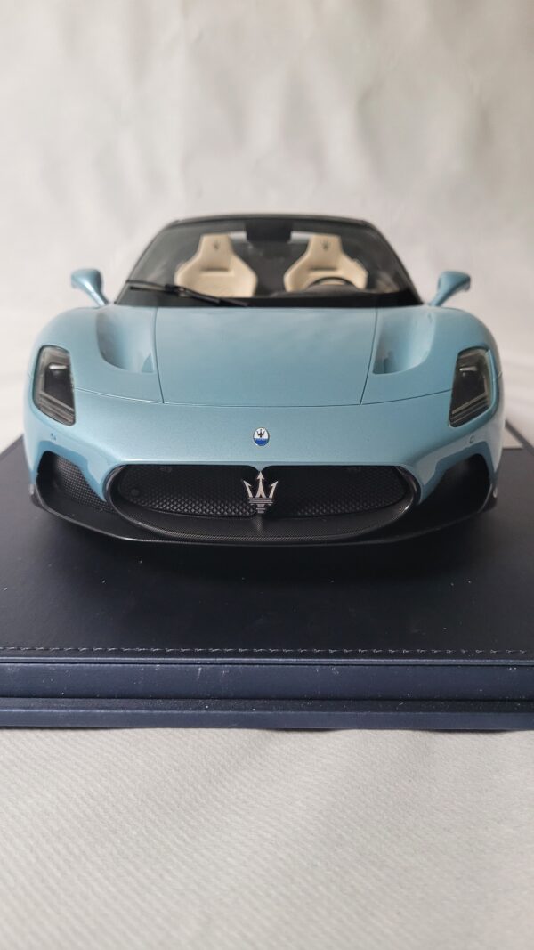 Maserati Model 1:12 - Maserati MC20 Cielo