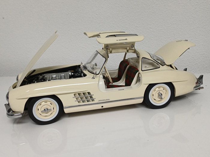 Mercedes Benz 300 SL Gullwing - 1954 – Image 2
